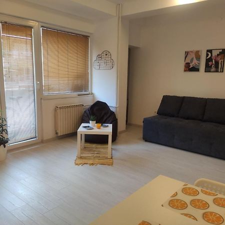 City Center White Apartment! Skopje Exteriör bild